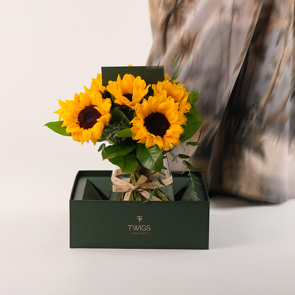 Sunshine Bliss – A Bright and Cheerful Arrangement of Sunflowers