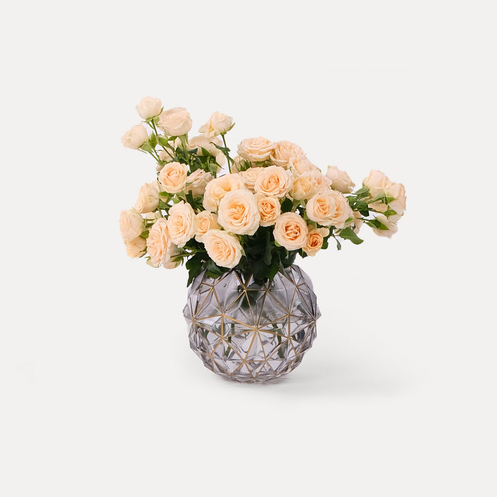 Salinero White Roses in Glass Vase