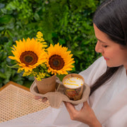 Sunflower & vanilla Cup Cake Combo