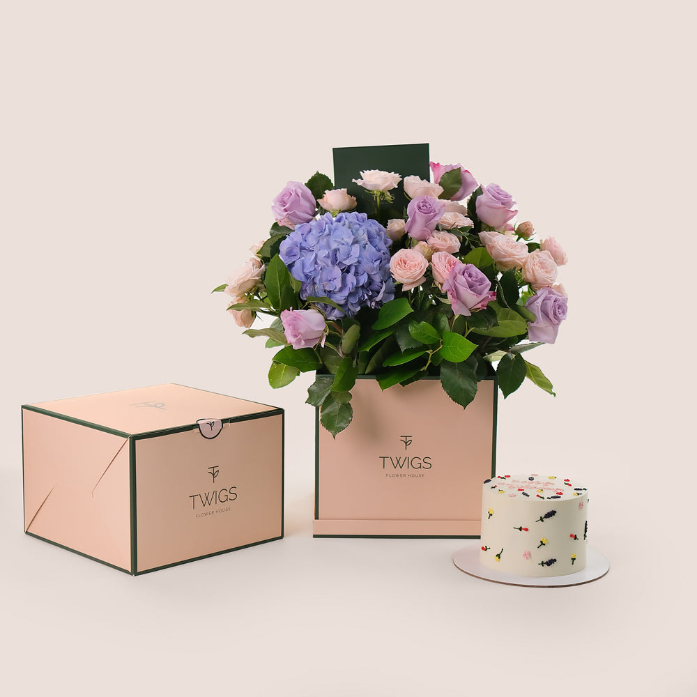 Cube Box & Floral Cake Bundle – A Luxurious Blend of Beauty and Sweetness