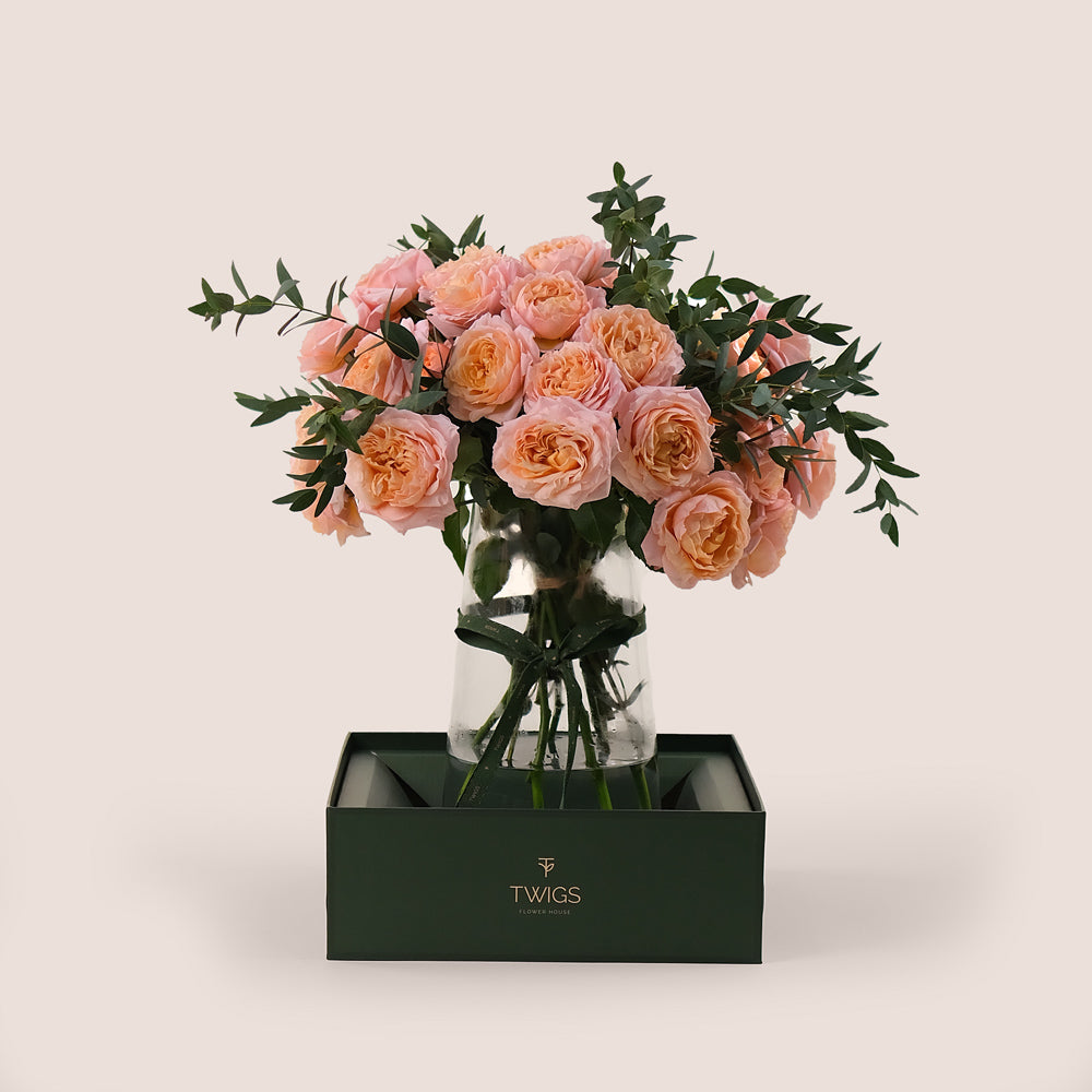 Peach Juliet Roses in a Flower Vase – A Graceful Blend of Beauty and Sophistication