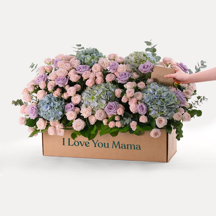 MOTHER'S DAY GARDEN BOX  WITH  SPRAY ROSE & HYDRANGEA FLOWERS ARRANGEMENT