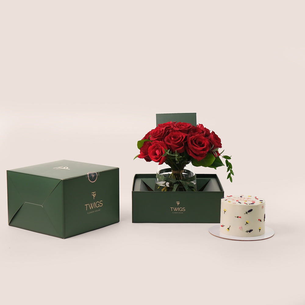 Flowers &  Birthday Cake – Romantic Gift Set– A Thoughtful and Luxurious Celebration