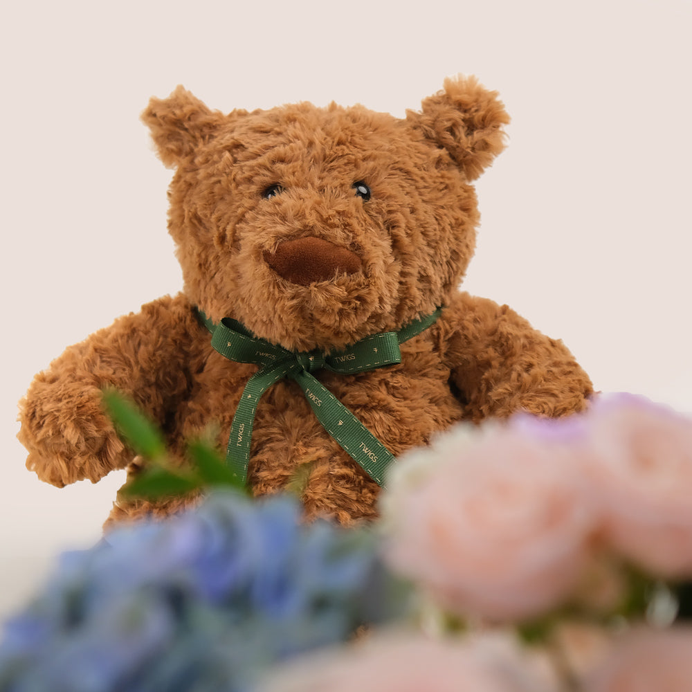 Vase & Teddy Bear Bundle – A Thoughtful Gift of Flowers and Cuddly Comfort