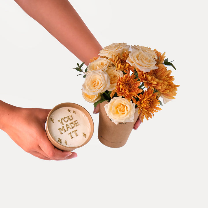 CHOCOLATE CUP CAKE  WITH FLOWERS ARRANGEMENT