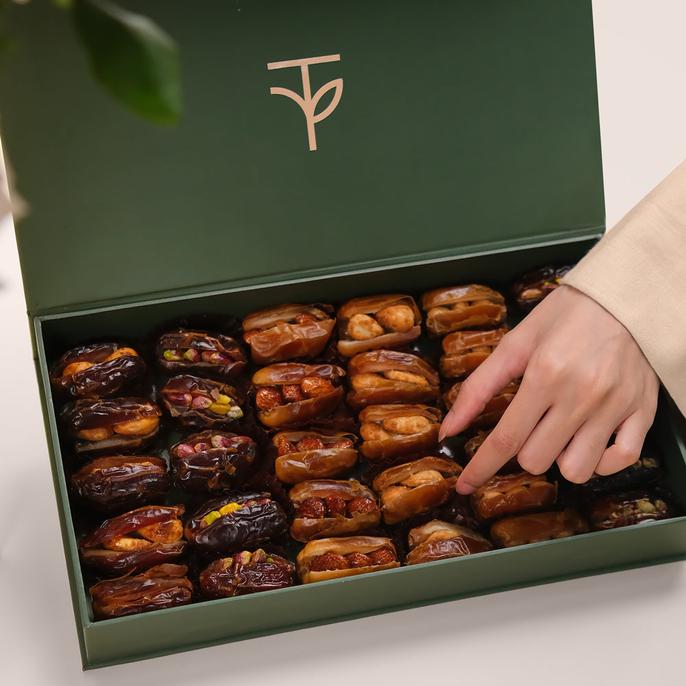 Joyful Radiance – Vibrant Flower Bouquet & Premium Gourmet Dates