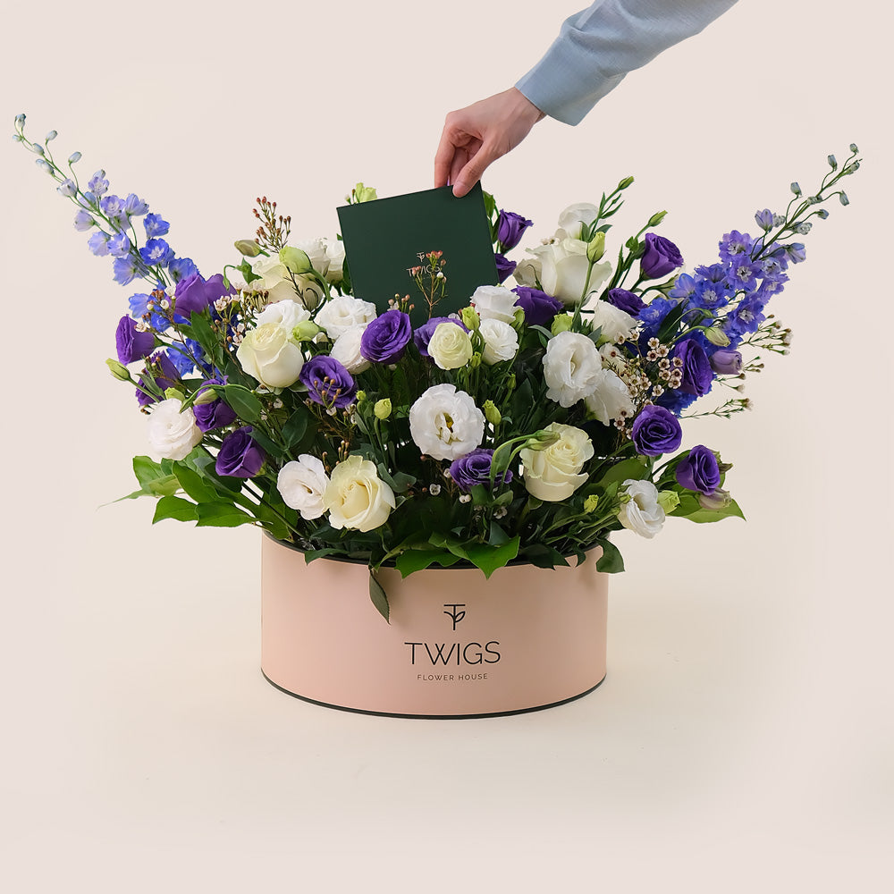 Lavender Elegance Grande – Luxurious Flowers For Any Occasion