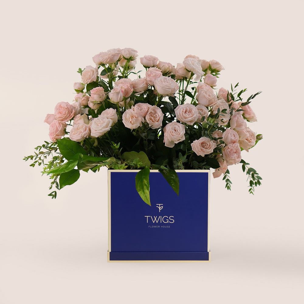 Bombastic Pink Roses – Chic Flower Box Elegance