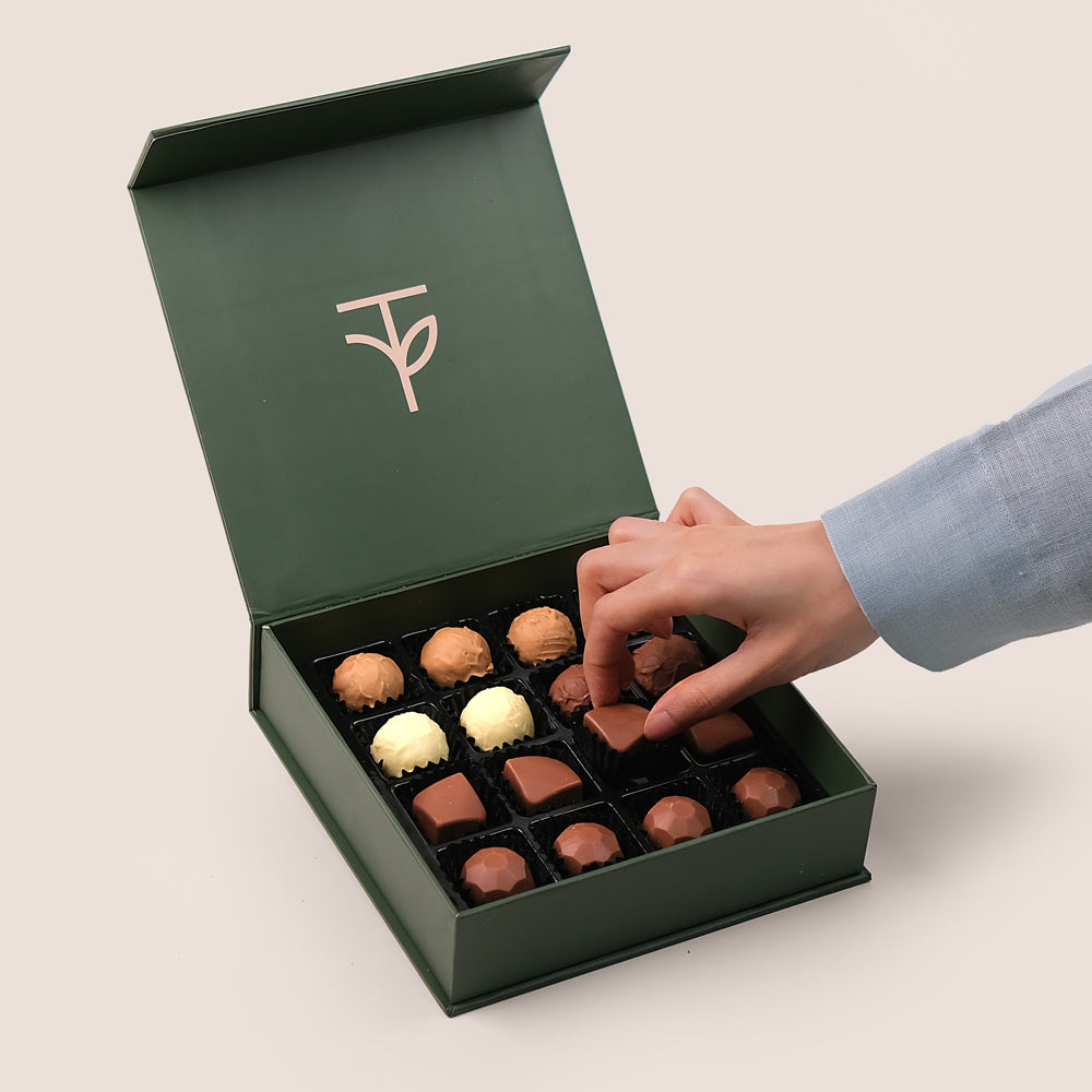 Love in Bloom Bundle - Red Spray Roses & Chocolates with Balloons | Romantic Gift Dubai & UAE