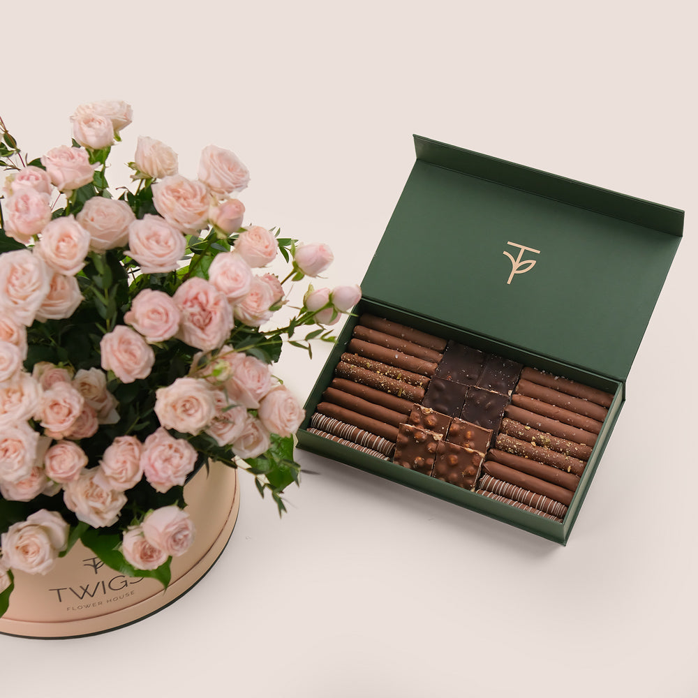 Grande Sweet Bloom Round Box Bundle – Bombastic Roses & Chocolate Gift Box - A Delightful Fusion of Elegance and Indulgence