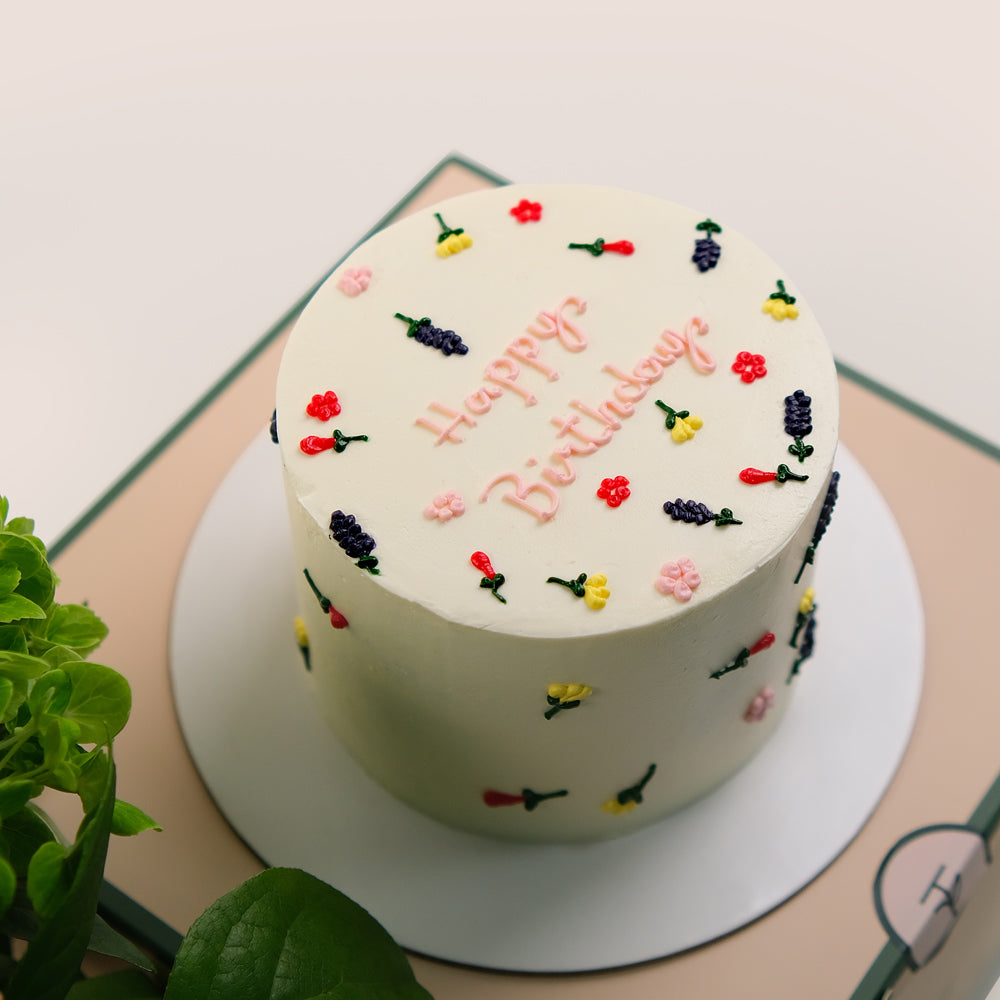 Grande Flowers Round Box & Birthday Cake Bundle – A Perfect Harmony of Freshness and Sweet Celebration