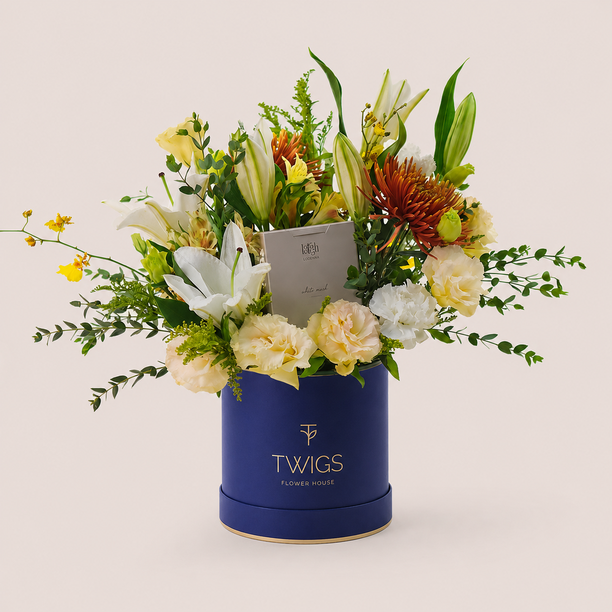 Deluxe Mix Flower Box & Lootah White Musk (3ml) Bundle – A Pure and Elegant Gift of Blooms and Fragrance