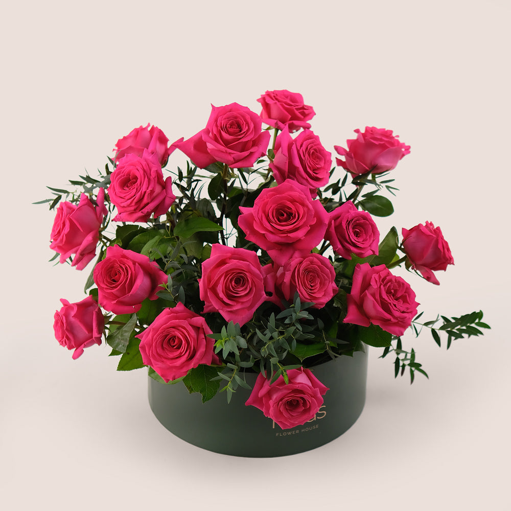 Grande Hot Pink Roses Round Box – A Modern Touch of Luxury