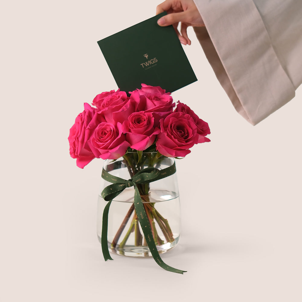 Fuchsia Luxe Bundle – Petite Roses & Balloons– The Most Elegant Gifting Option