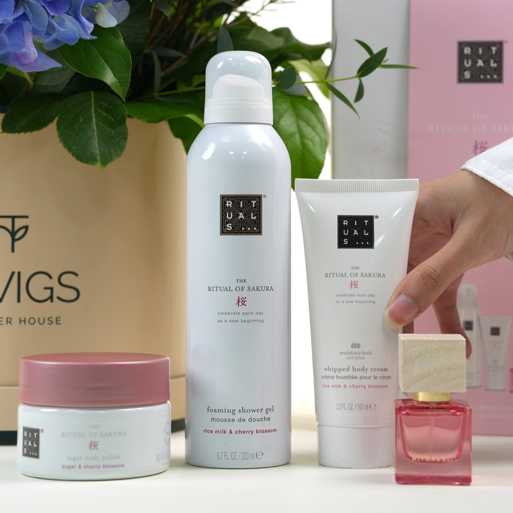 Floral arrangement,with Rituals of sakura 