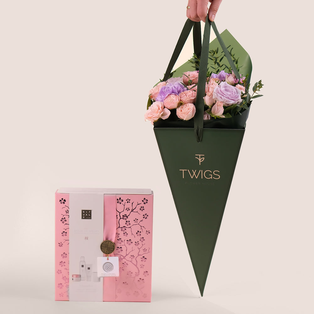 Violet Hues - Mother's Day Bouquet & RITUALS Sakura Gift Set – Floral & Self-Care Elegance