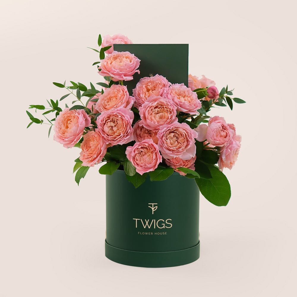 Juliet Peach Spray Roses in TWIGS Deluxe Round Flower Box – Soft Elegance in a Luxury Gift Box