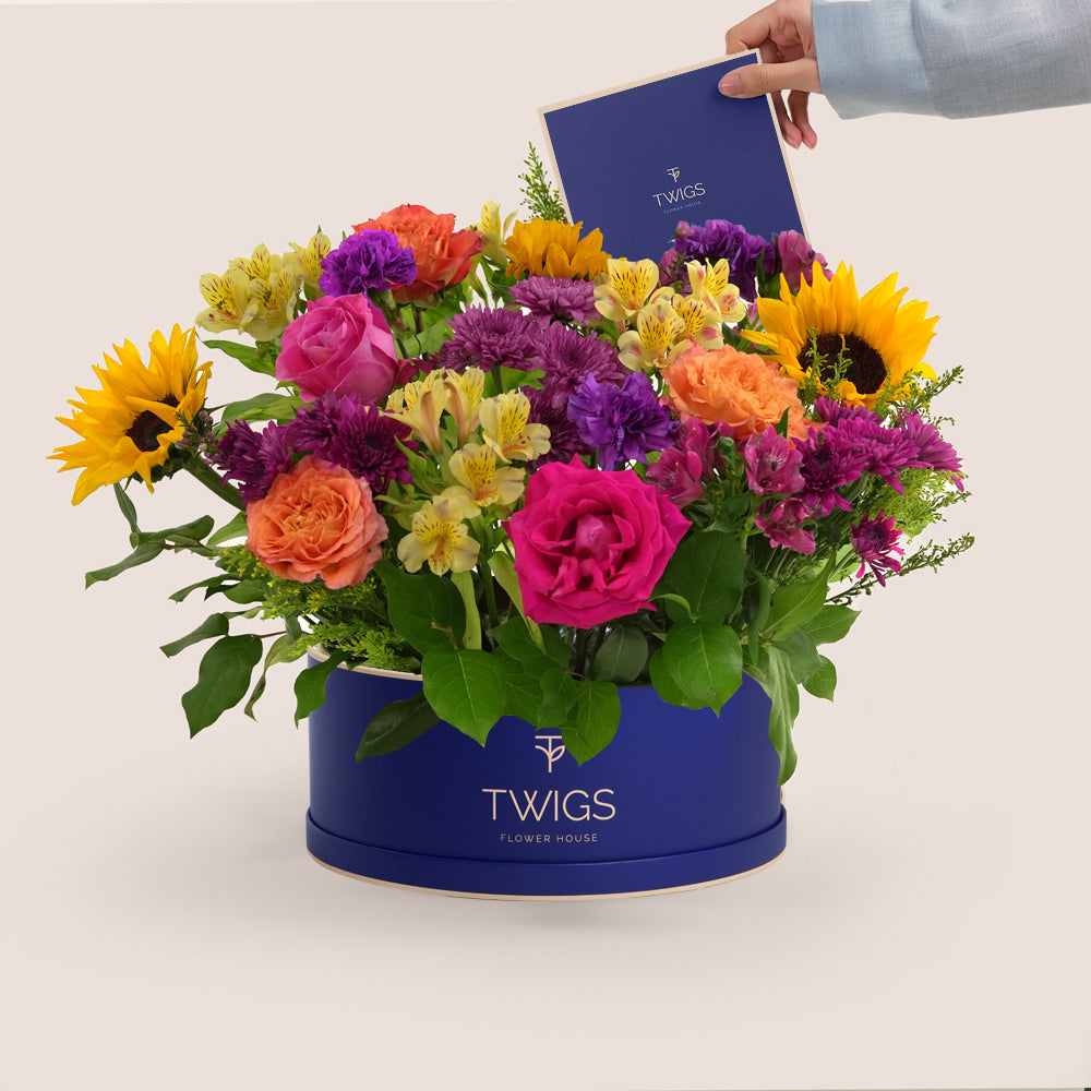 Joy in Full Bloom – Festive Flowers Grande Round Box