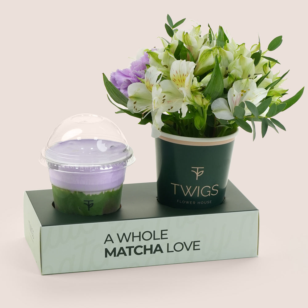 Matcha drink and flowers 