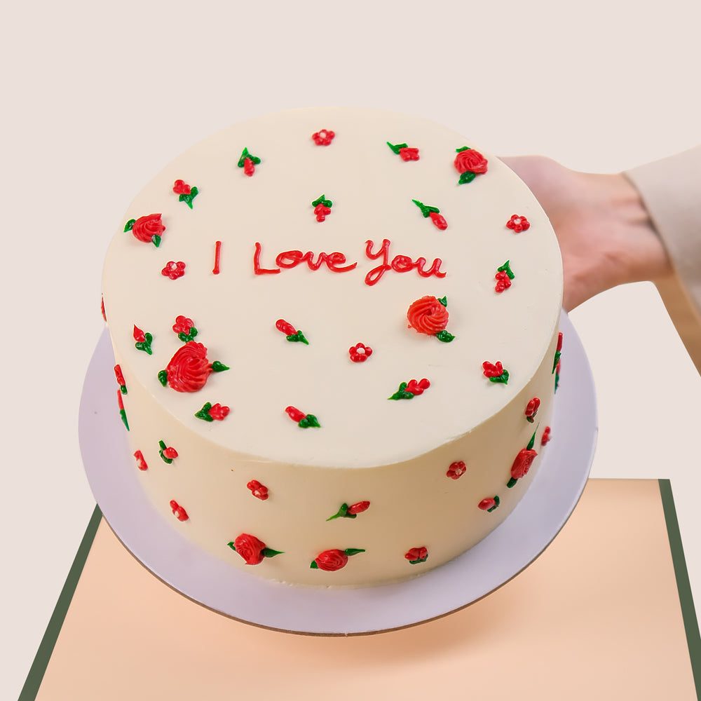 Love's Grandeur – Red Roses, Balloons & ‘I Love You’ Cake