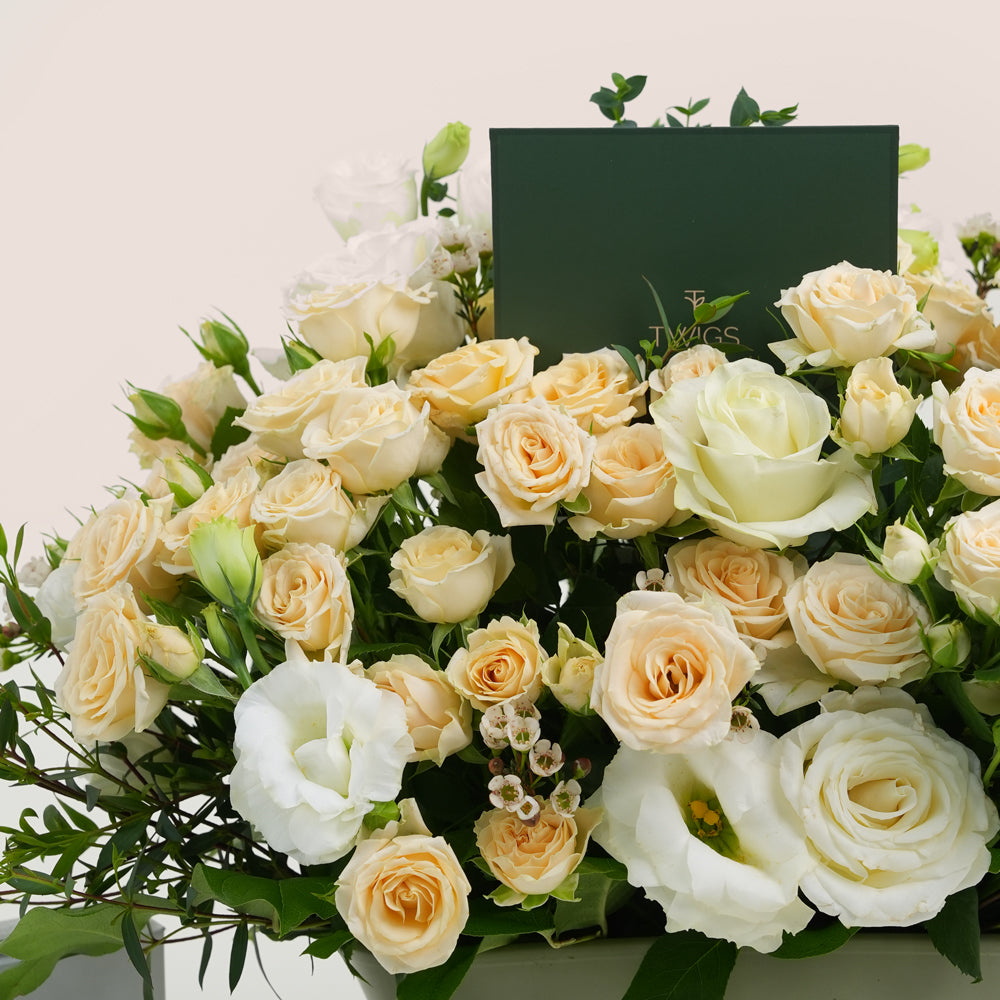 The Calm Ritual Bundle - Flowers in a Vase & Rituals Gift Set | Luxury Flowers & Self-Care Gift Dubai