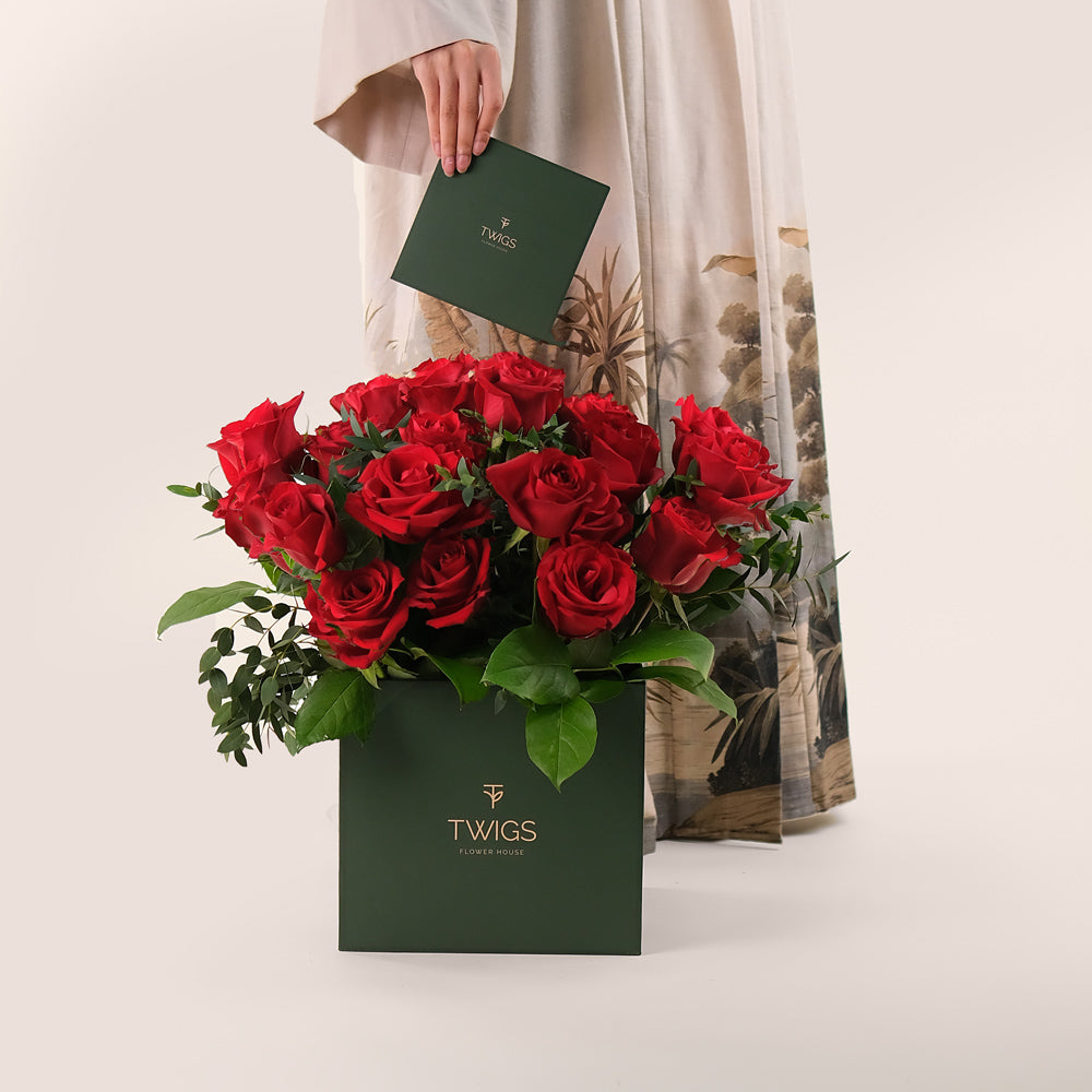 Premium Red Roses – Elegant Square Flower Box – An Elegant Gift of Timeless Beauty