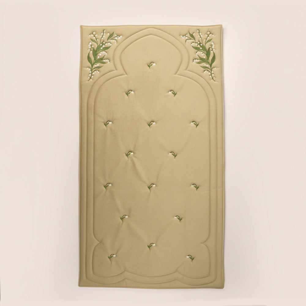 Amber Elegance Ramadan garden box with beige velvety embroidered prayer mat – luxury flower gift UAE