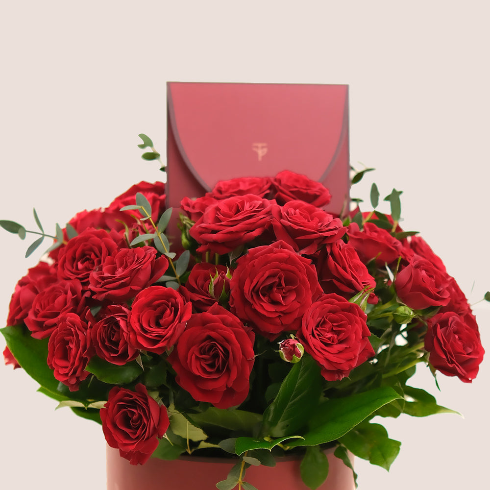 Very Red Passion – Limited Edition Luxury Rose Box