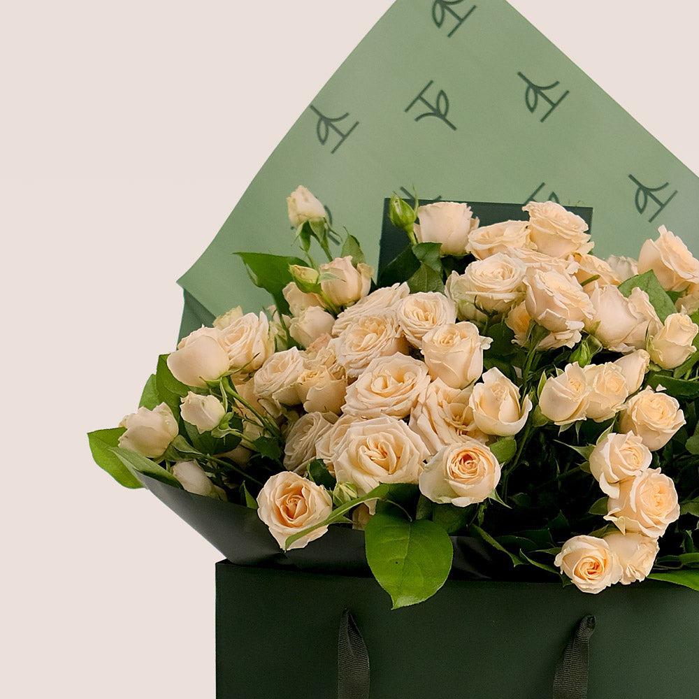 Soft Cream Spray Roses Hand Bouquet – A Touch of Elegance in a Chic Flower Gift Bag