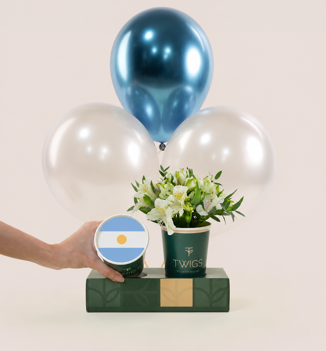 World Cup Finals Combo – Flowers, Cake & Balloons