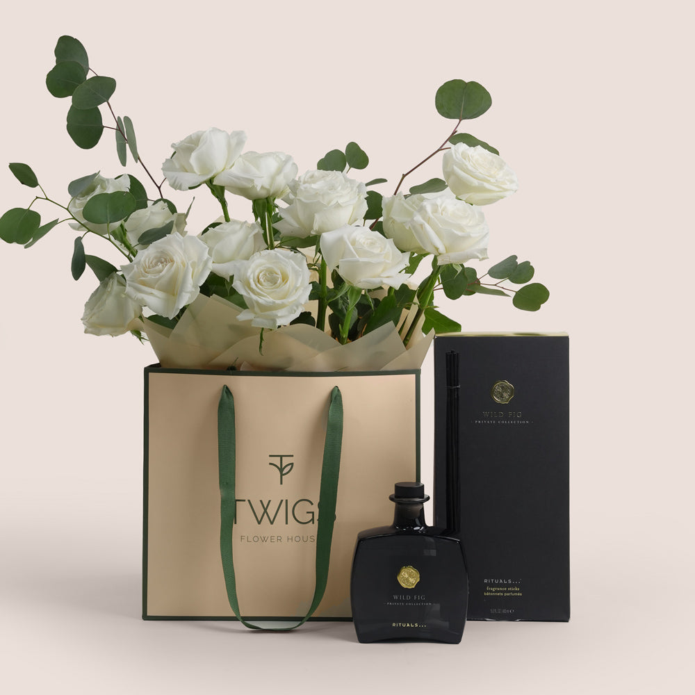 Twigs Flower House luxury gift set featuring Rituals Wild Fig fragrance and premium white roses 