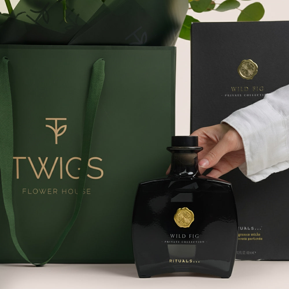Twigs Flower House luxury gift set featuring Rituals Wild Fig fragrance and premium white roses 
