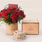 مودة عيد الحب – ورود وكيك أحبك