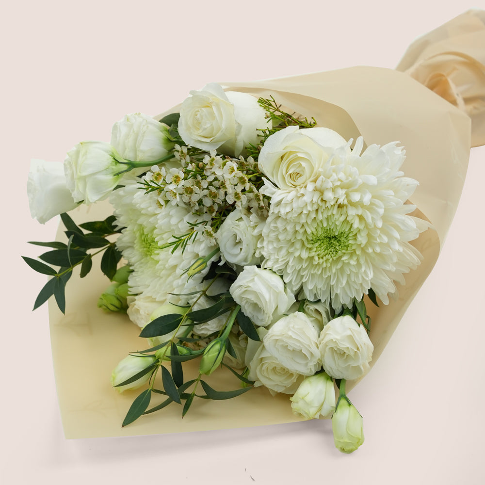 Tranquil Bloom & Rituals Set - White Florals & Rituals Gift Set | Elegant Flower & Self-Care Gift Dubai & UAE