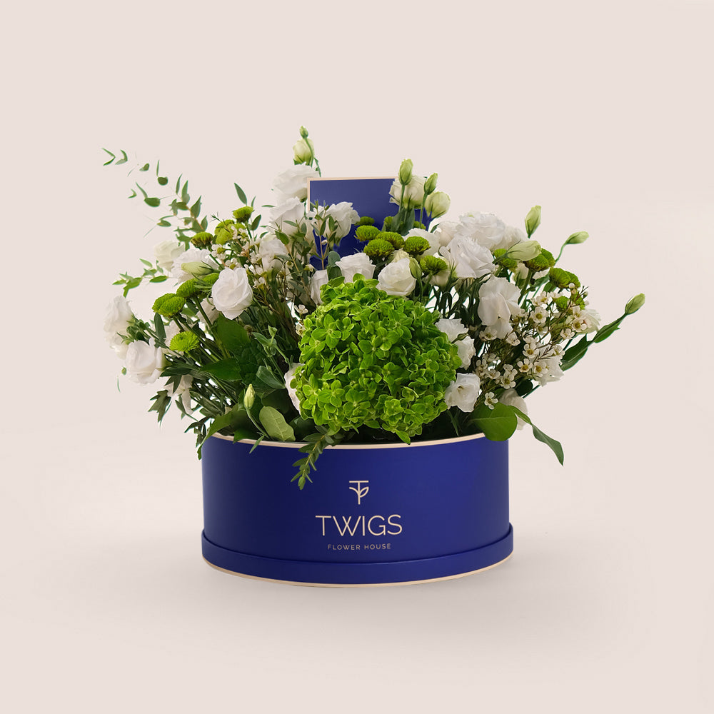 White & Green Blooms in Grande Round Box - Lisianthus & Hydrangea – A Grande Elegance
