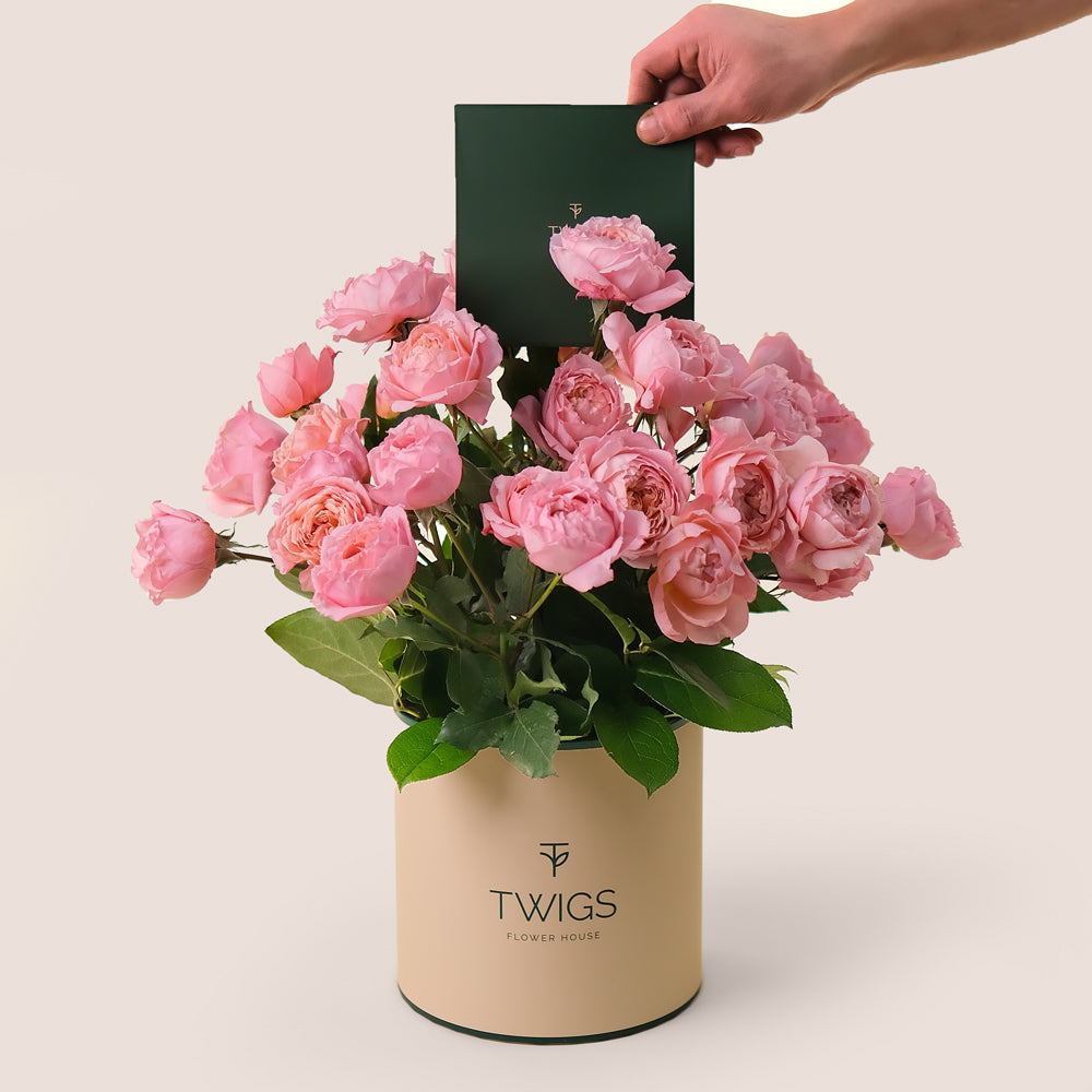 Deluxe Pink Garden Roses Flower Box – A Bouquet of Timeless Elegance