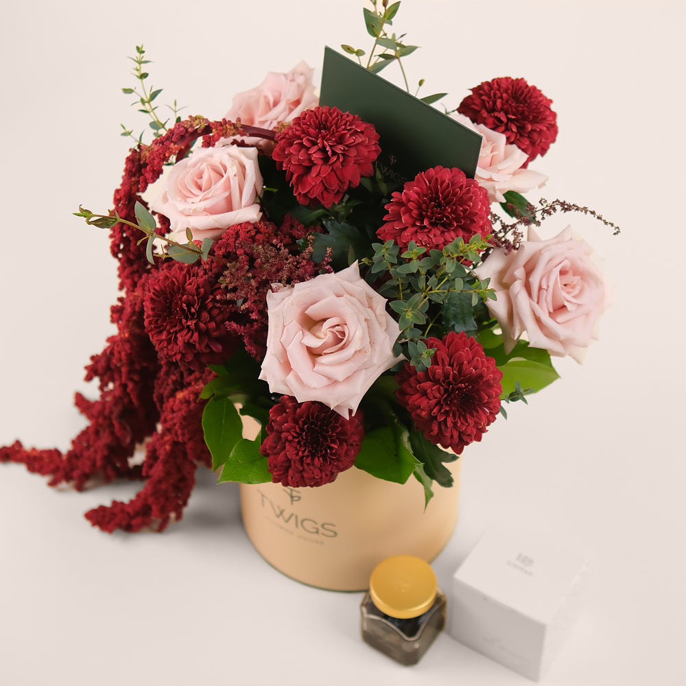 Manar’s Choice – Ramadan Flower Arrangement with Lootah Al Ameer Oud