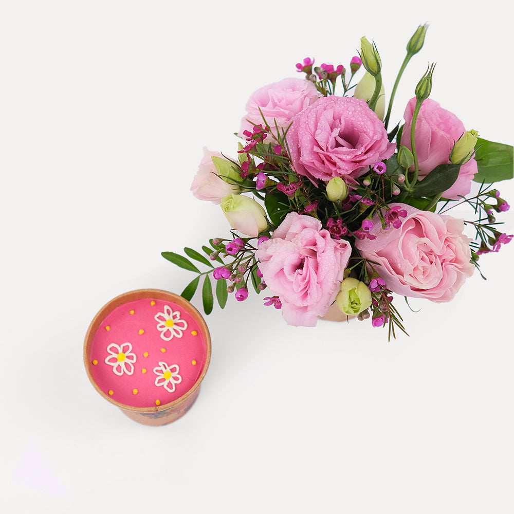 CHOCOLATE CUP CAKE & PINK FLOWERS COMBO