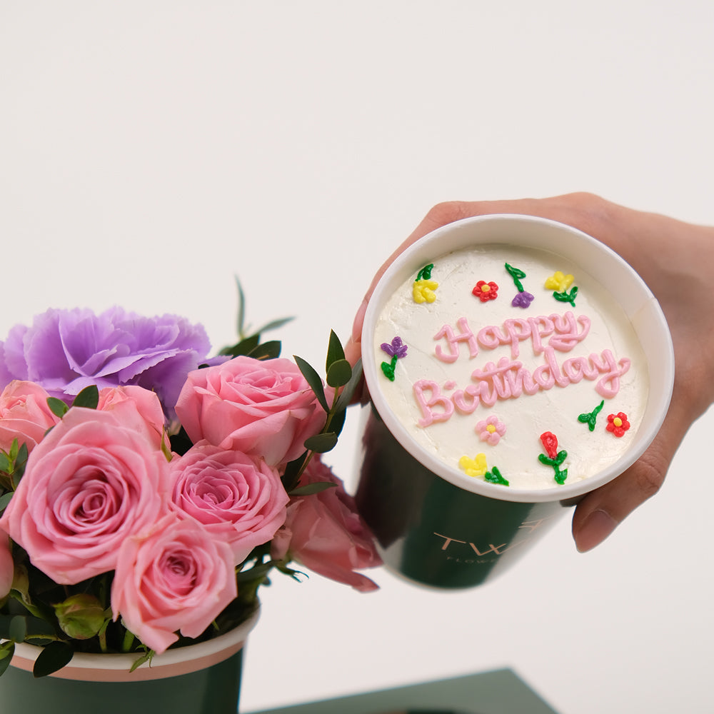 Birthday Charm Combo – Flowers & Cake– A Thoughtful and Delightful Celebration