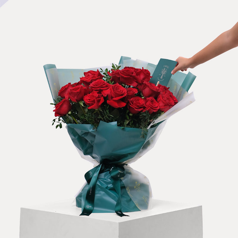 Red Rose's Romantic Flowers Bouquet TWIGS